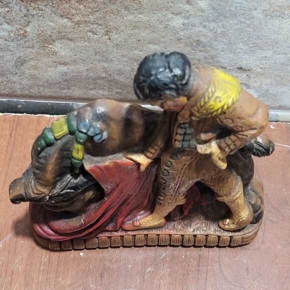 Vintage Matador Red Cape Bull Ceramic Figurine Bookend Single - Picture 2 of 10
